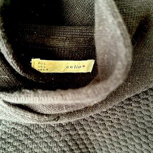 Celio L fits like a medium muscle